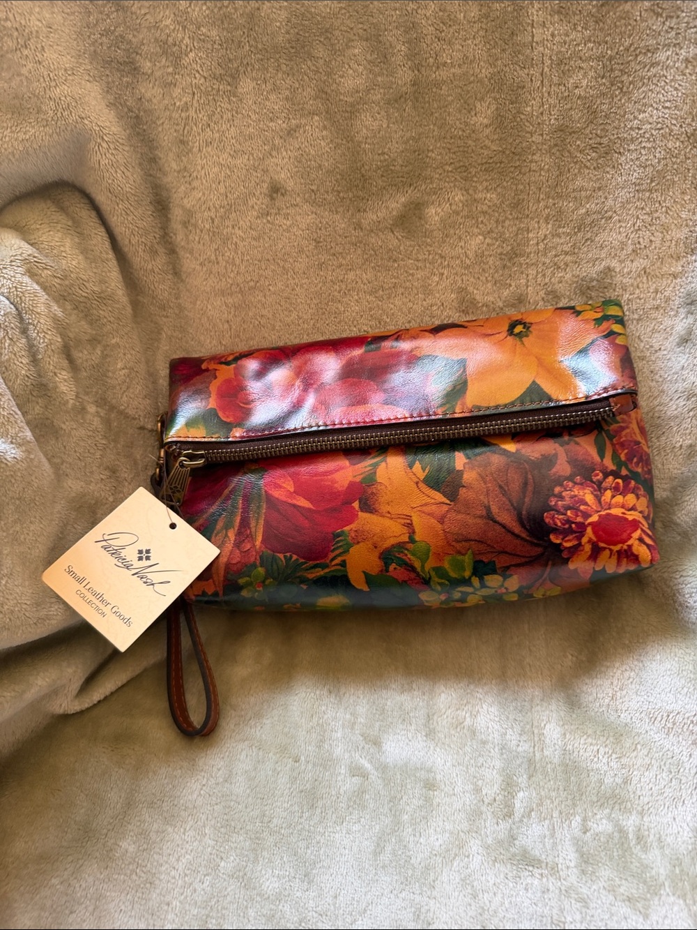 Patricia Nash Valerie Floral Fold-Over Zip Clutch & Detachable Wrist Strap NWT’s